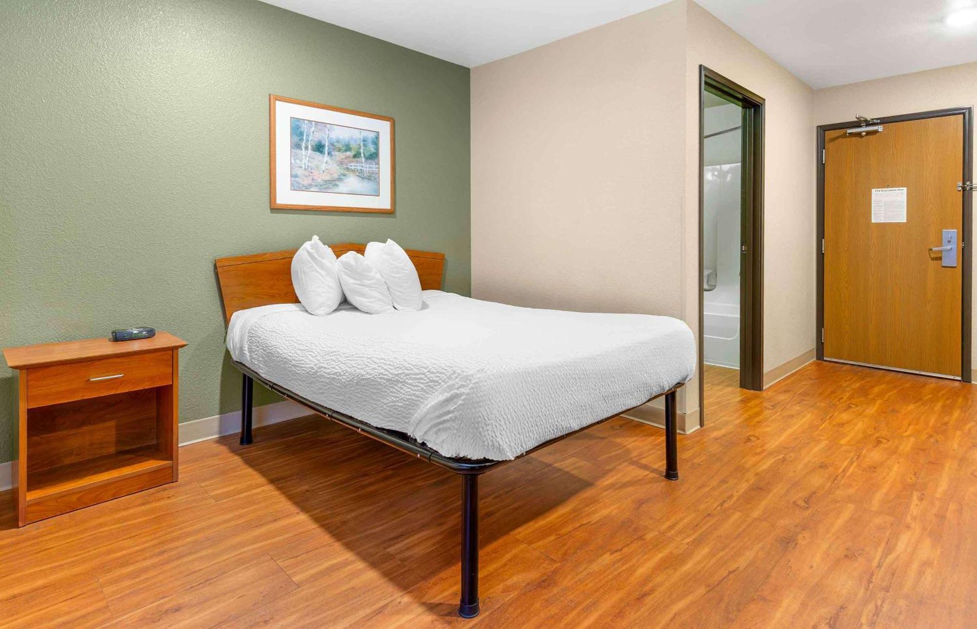 Extended Stay America Select Suites - Wilmington - West Exterior photo